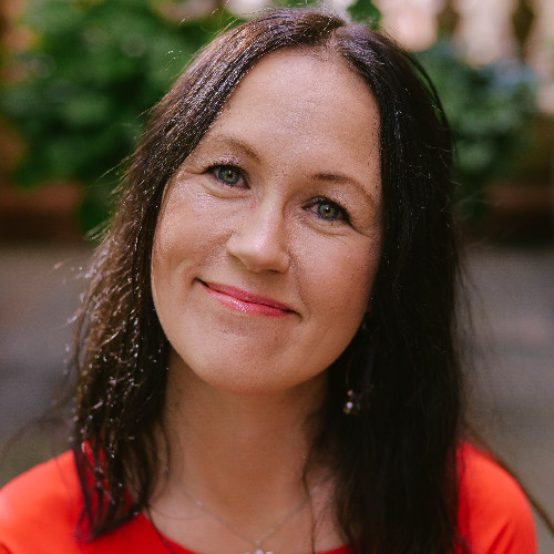 Unlocking feminine power with the Chakra Yoga Queen